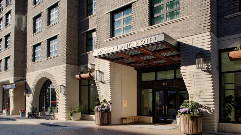 Fun on the Fourth: the Perry Lane Hotel