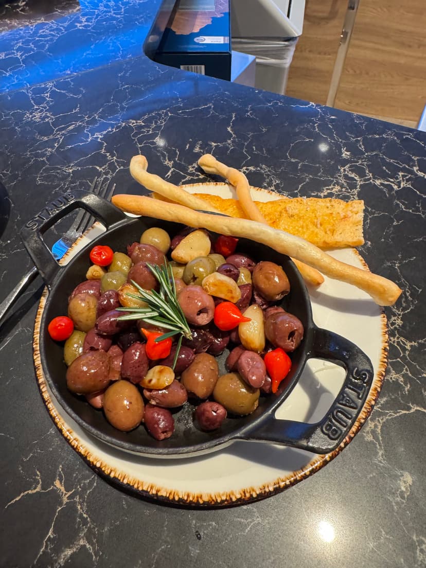 An Iconic Cruise:   Iconic Eats
